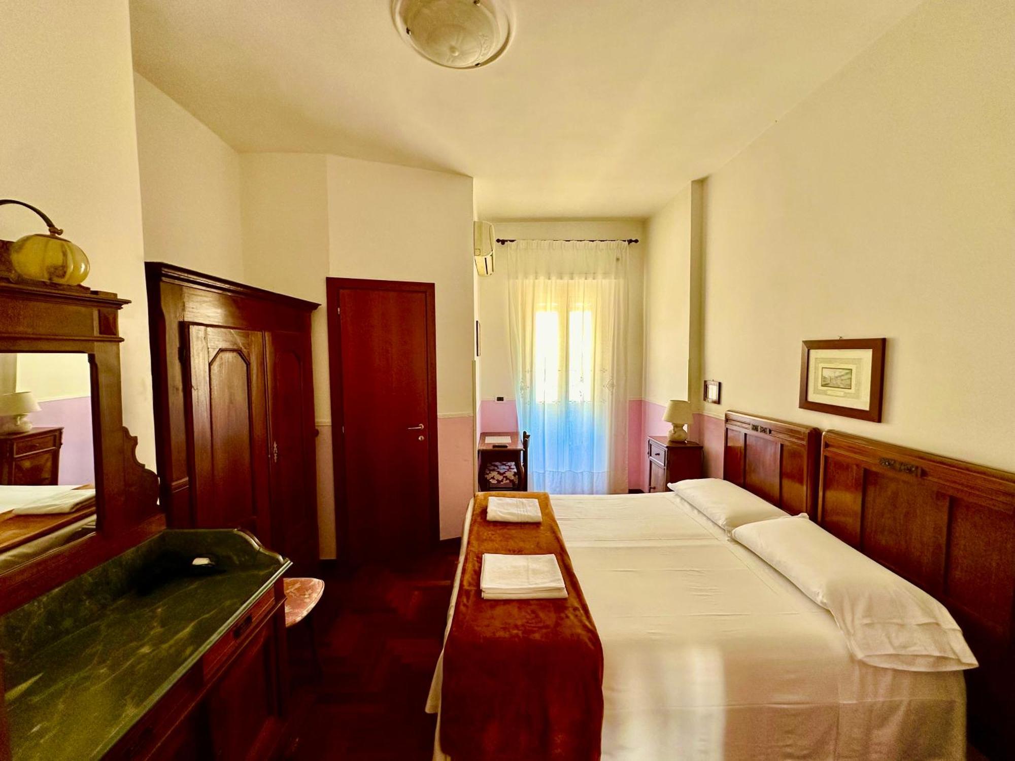 Pardis Guest House 罗马 外观 照片